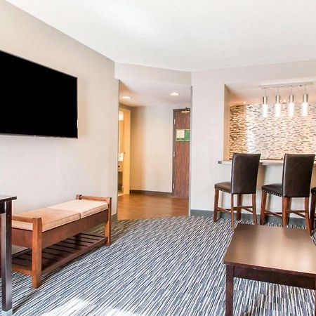 Greenstay Inn & Suites Court View Springfield Bagian luar foto