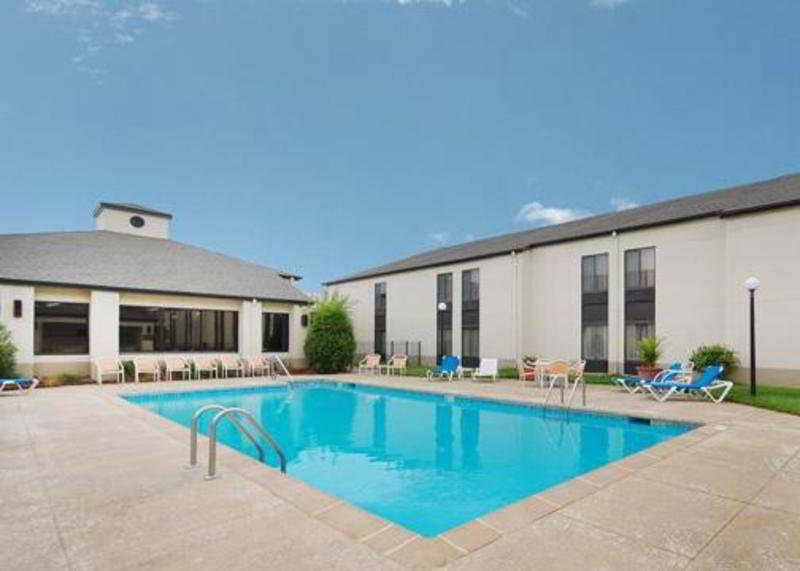 Greenstay Inn & Suites Court View Springfield Bagian luar foto
