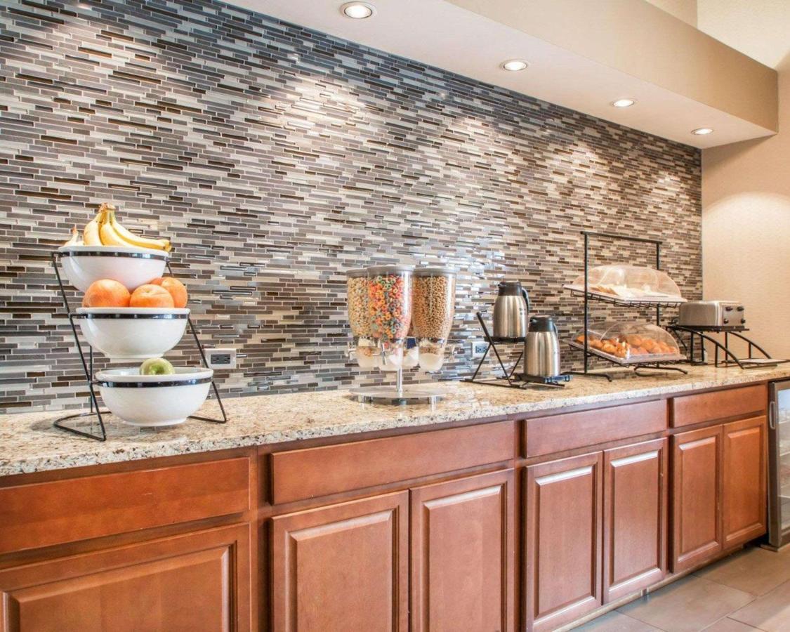 Greenstay Inn & Suites Court View Springfield Bagian luar foto