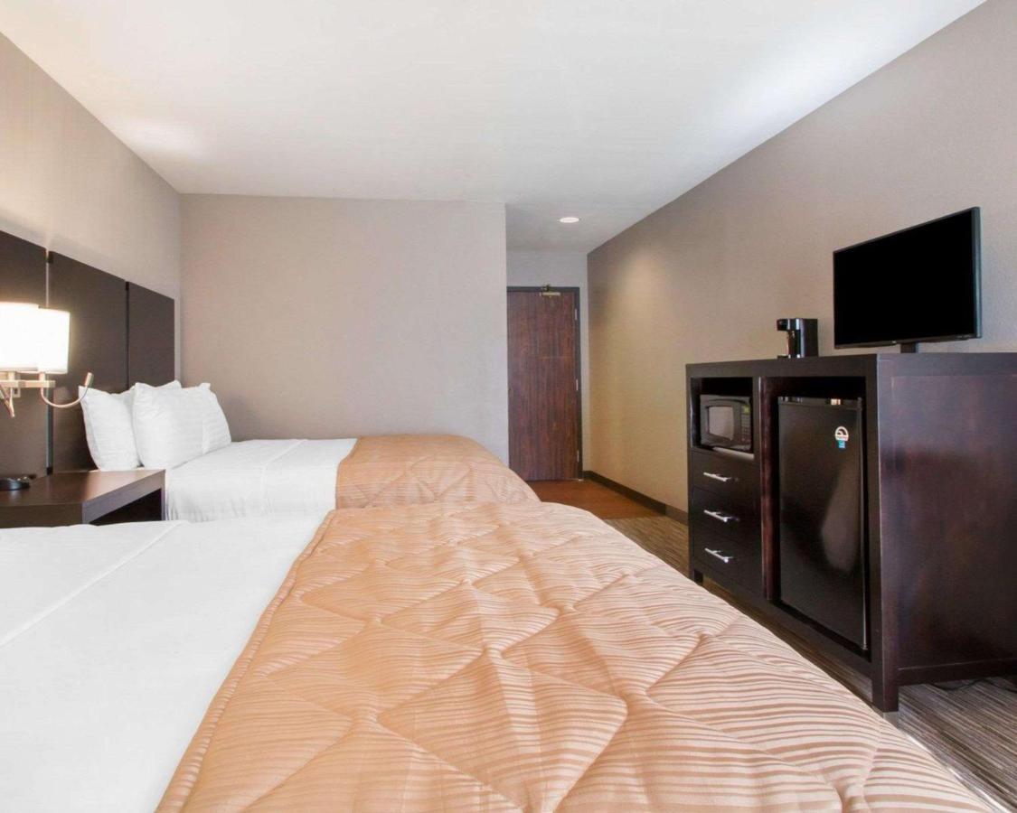 Greenstay Inn & Suites Court View Springfield Bagian luar foto