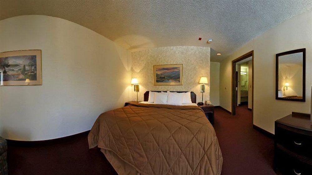 Greenstay Inn & Suites Court View Springfield Bagian luar foto